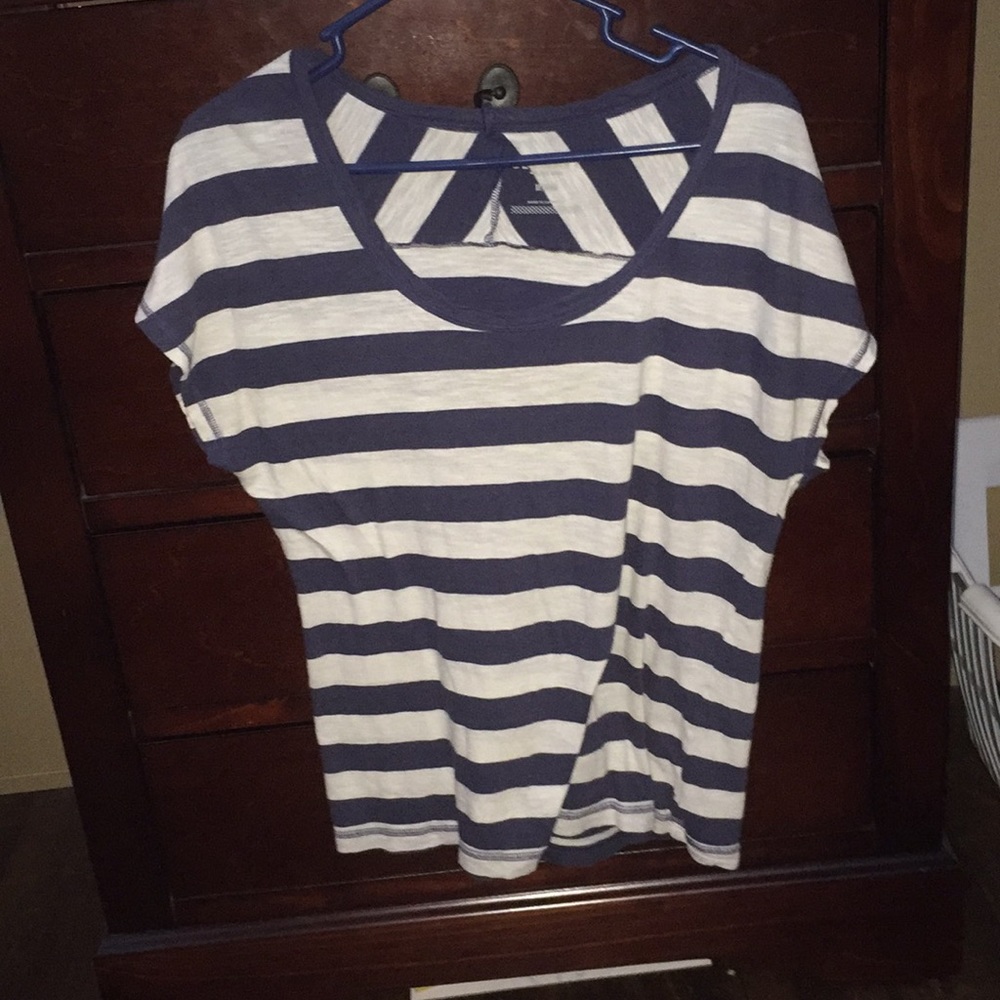 Medium sized t-shirt.